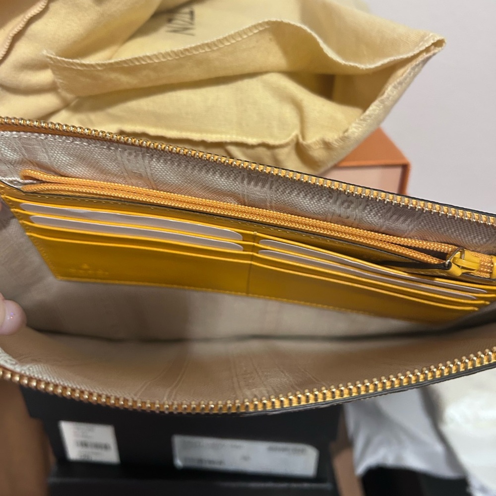 Gucci Yellow Leather Card Holder
